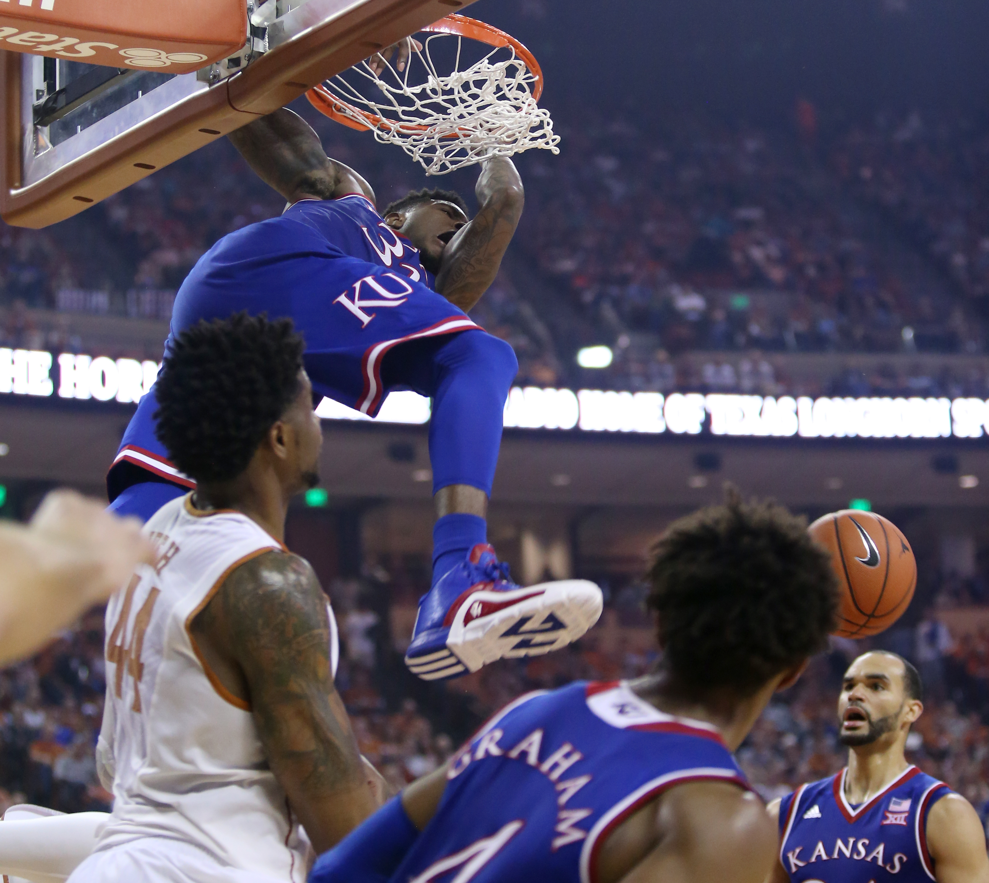 Kansas Dunks Traylor’s big dunk drawing raves | News, Sports, Jobs - Lawrence ...